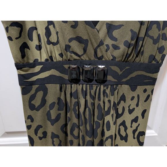 SANDRA DARREN Green Black Leopard Print Maxi Dress Sleeveless V Neck Size 6 - Picture 3 of 8